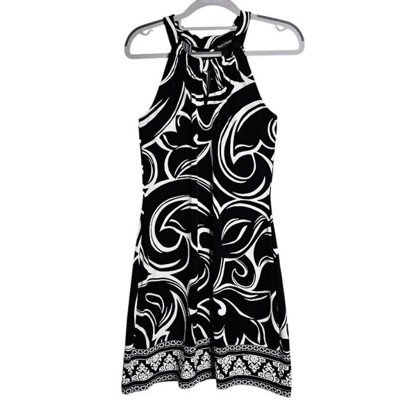 White House Black Market Dresses & Skirts - WHITE HOUSE BLACK MARKET Dress BLACK WHITE Floral size XS Abstract Art To Wear